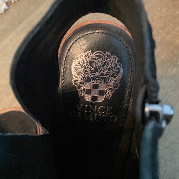 Vince Camuto Open toe booties - Picture 5 of 11